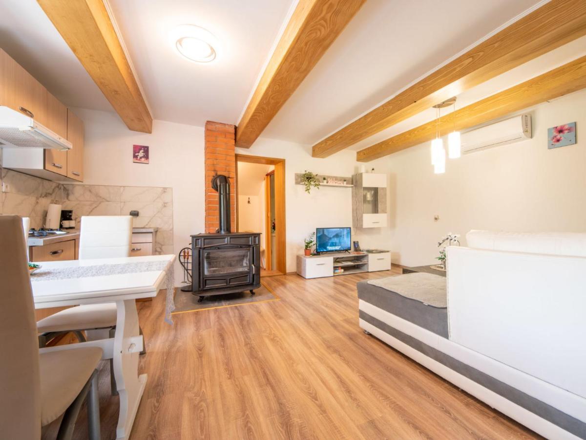 Holiday Home Tina By Interhome Tounj Eksteriør billede